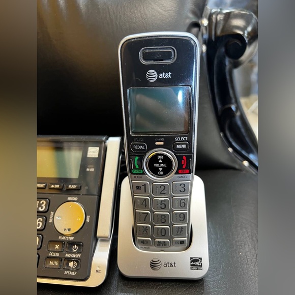 AT&T CL83464 DECT 6.0 Cordless Call ID Announce Phone System w/ 3 Handsets - Picture 4 of 14